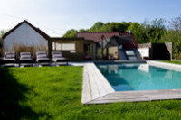 Le jardin et sa piscine